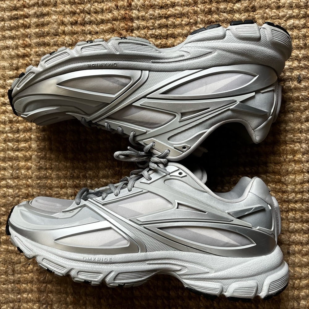 Rebook premier road modern silver. Size 10